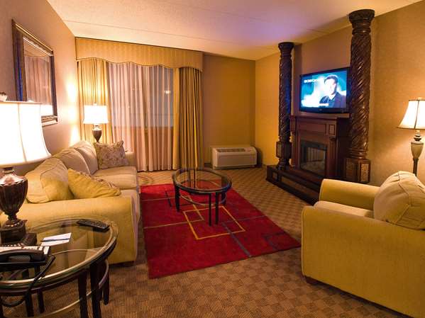 Suite - Salvatore's Grand Hotel Williamsville - I-90, Exit 49