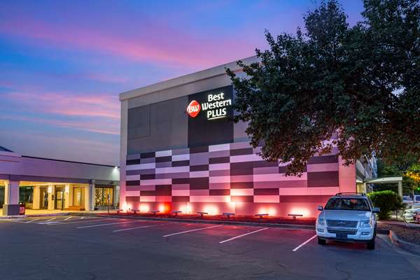 Exterior view - Best Western Plus University Inn Winston Salem