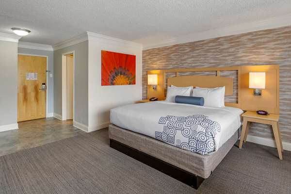  - Best Western Plus University Inn Winston Salem