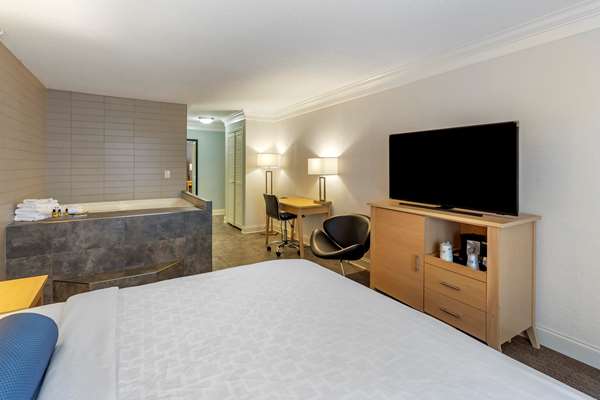 Suite - Best Western Plus University Inn Winston Salem