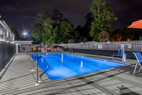 Pool - Best Western Brewton Inn