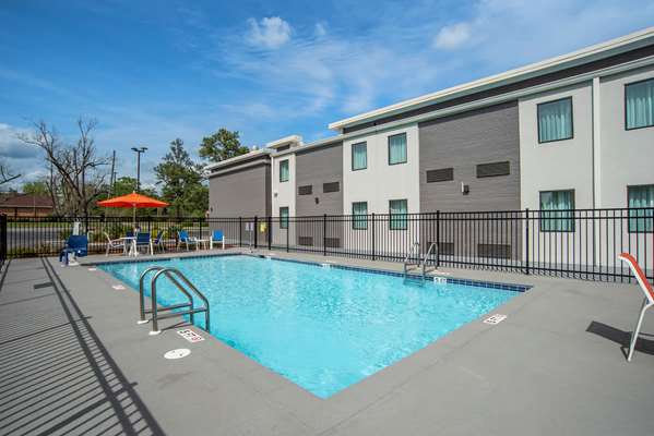 Pool - Best Western Brewton Inn