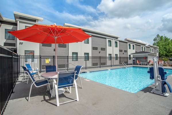 Pool - Best Western Brewton Inn