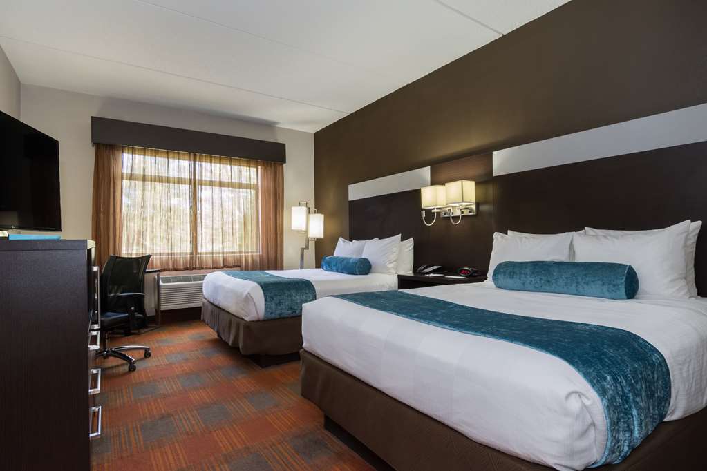 Best Western Plus Pineville-Charlotte South - Tap to explore photos