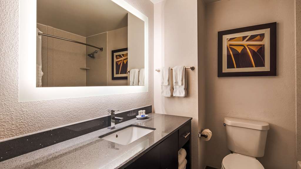 Best Western Plus Pineville-Charlotte South - Tap to explore photos