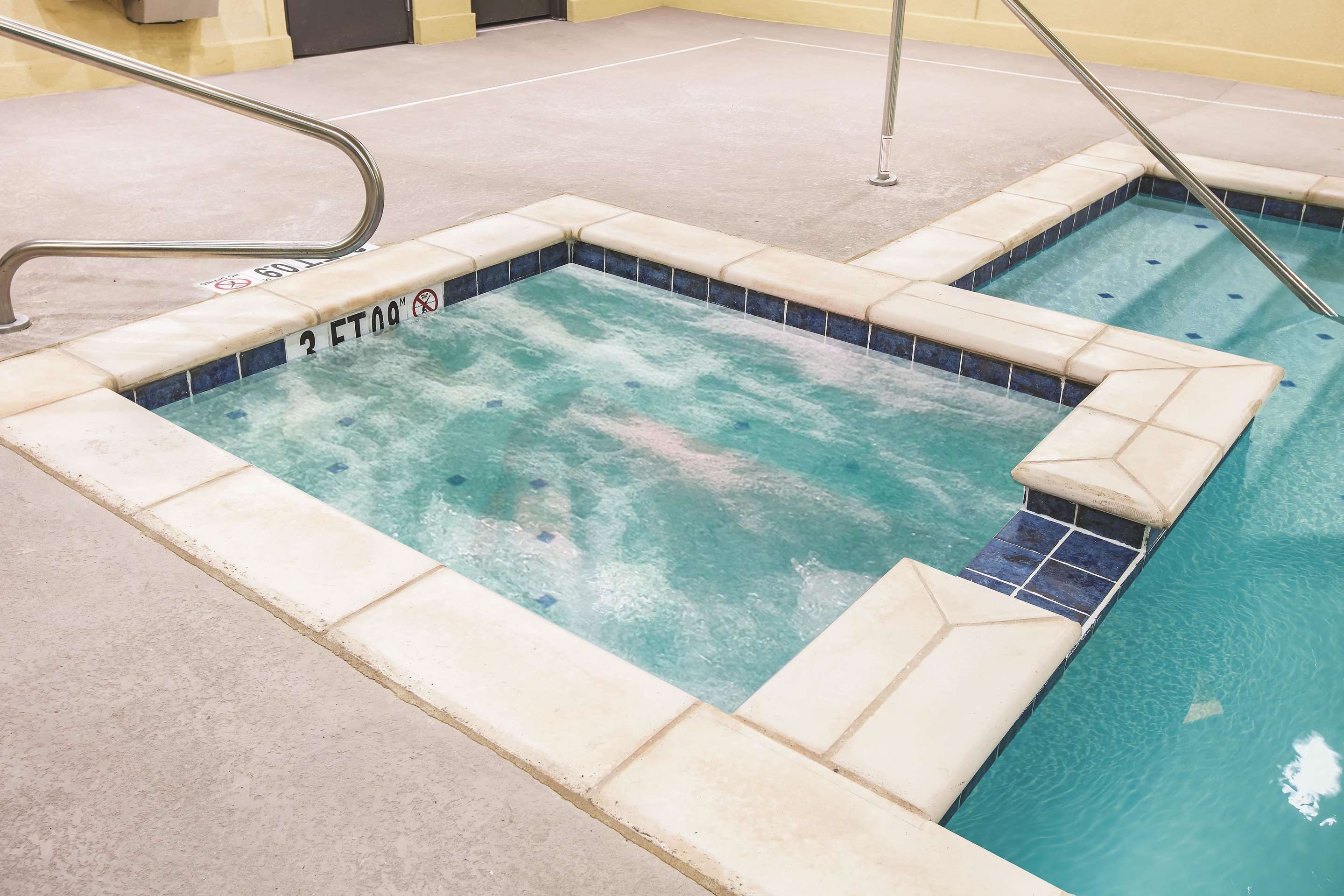 Pool | La Quinta Inn & Suites by Wyndham Colorado City