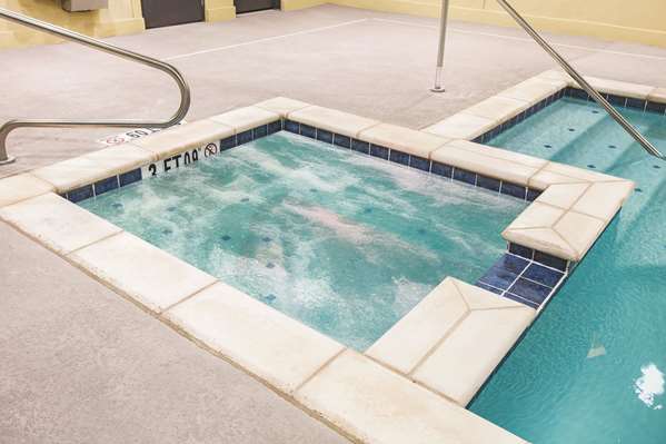 Pool - La Quinta Inn & Suites Colorado City - I-20, Exit 217