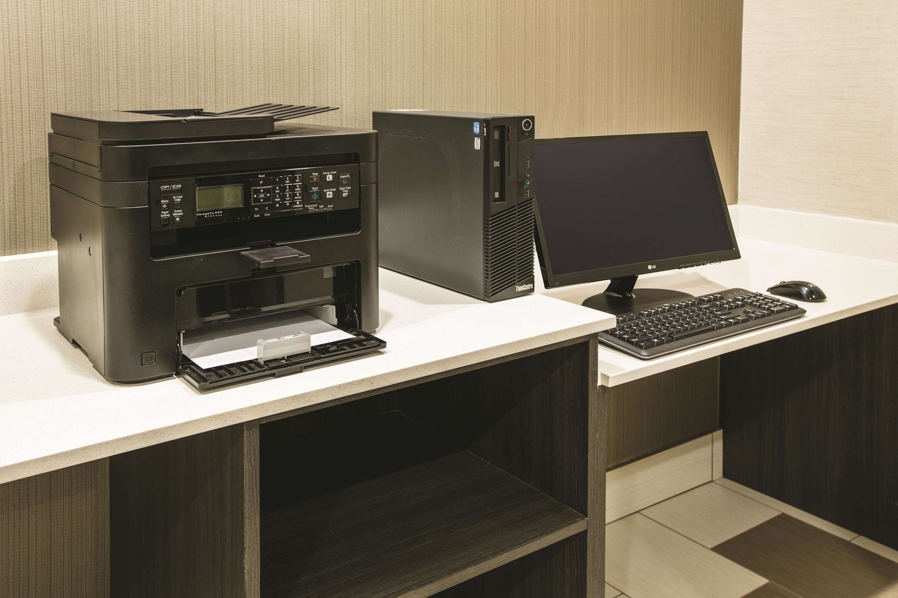 Business Center | La Quinta Inn & Suites by Wyndham Colorado City