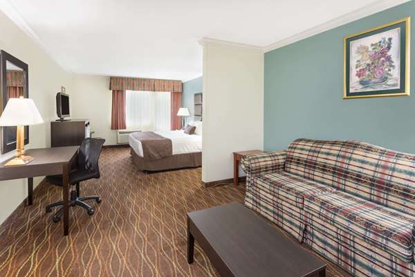  - Baymont Inn & Suites Helen