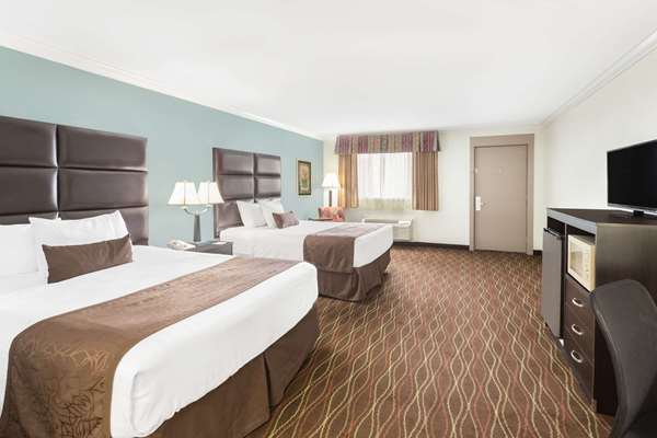  - Baymont Inn & Suites Helen