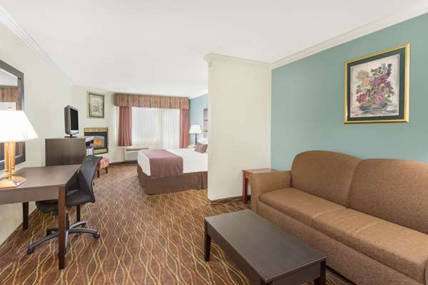  - Baymont Inn & Suites Helen