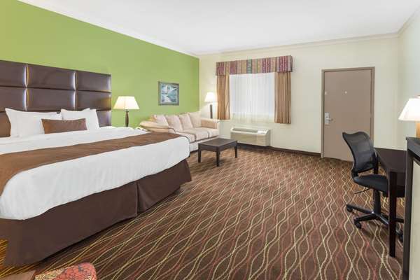 Suite - Baymont Inn & Suites Helen
