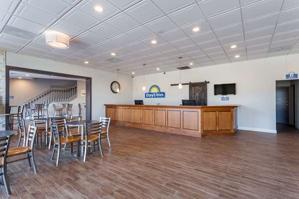 - Days Inn & Suites Amish Country Lancaster