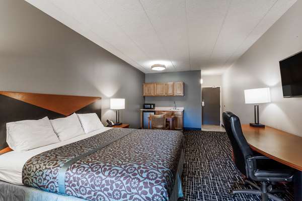  - Days Inn & Suites Amish Country Lancaster