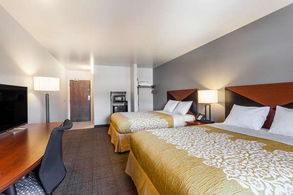  - Days Inn & Suites Amish Country Lancaster