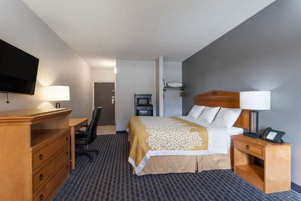  - Days Inn & Suites Amish Country Lancaster
