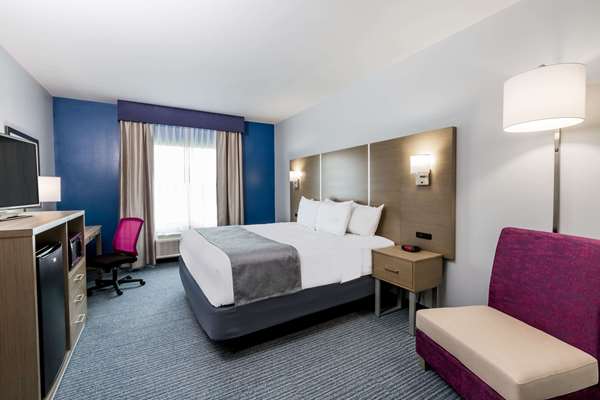  - Days Inn & Suites Northwest Houston