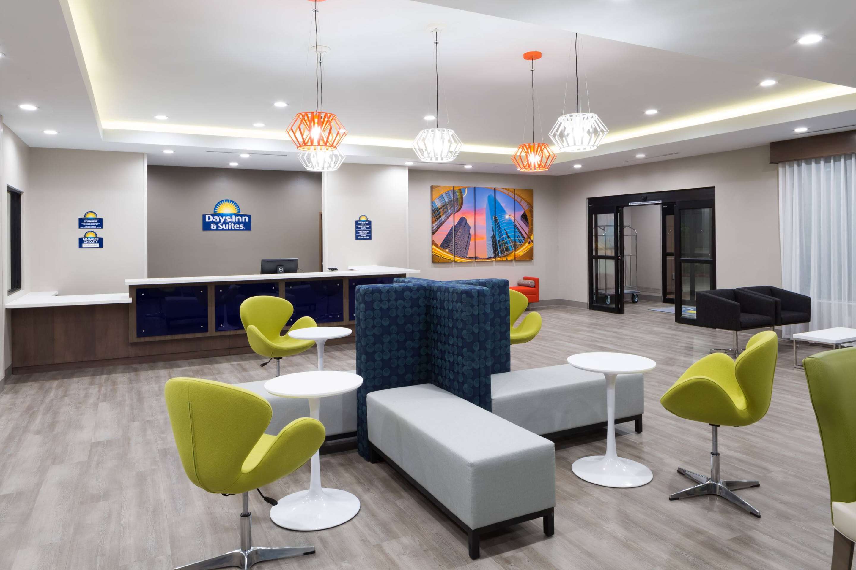 Lobby | Days Inn & Suites by Wyndham Houston NW Cypress