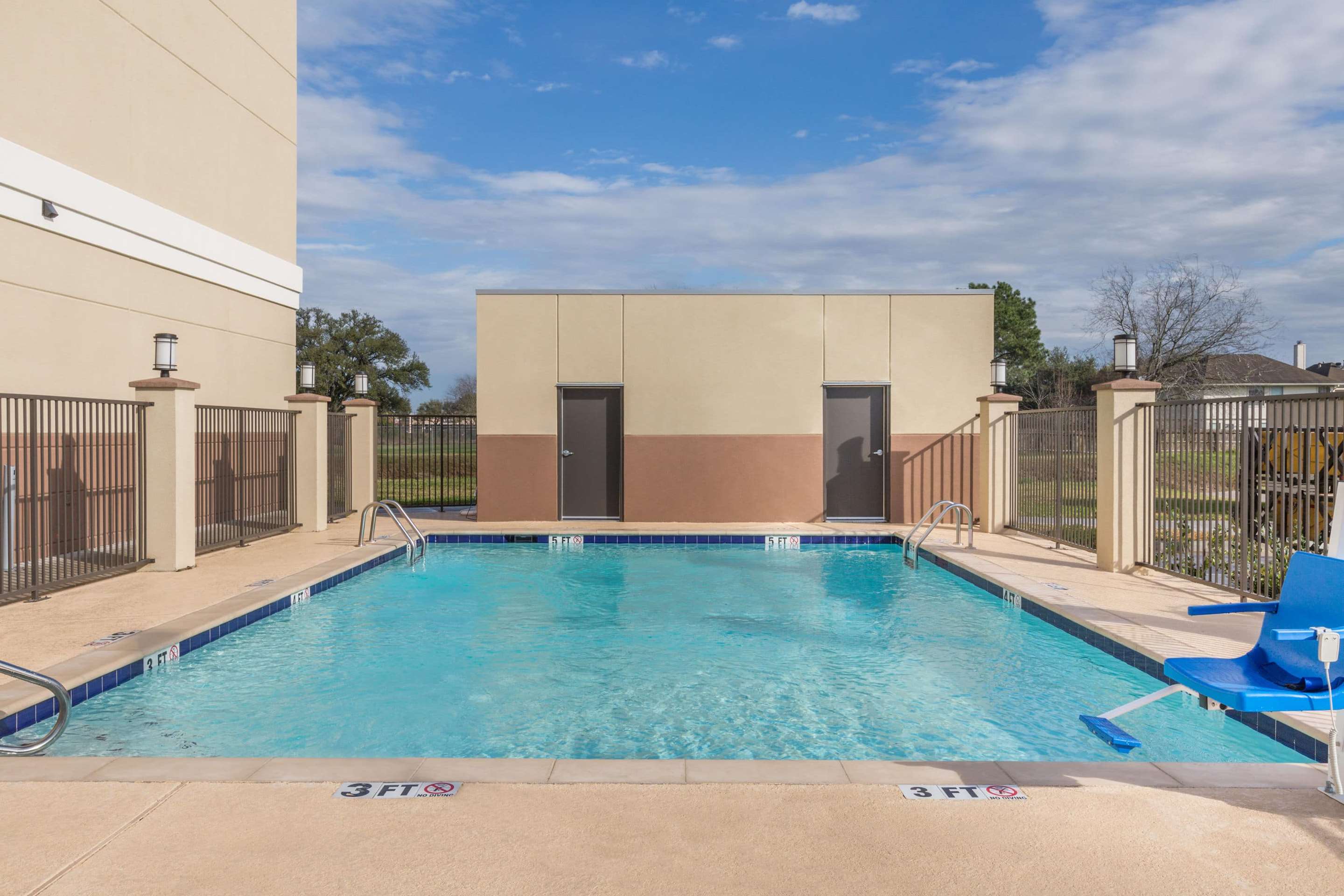 Pool | Days Inn & Suites by Wyndham Houston NW Cypress