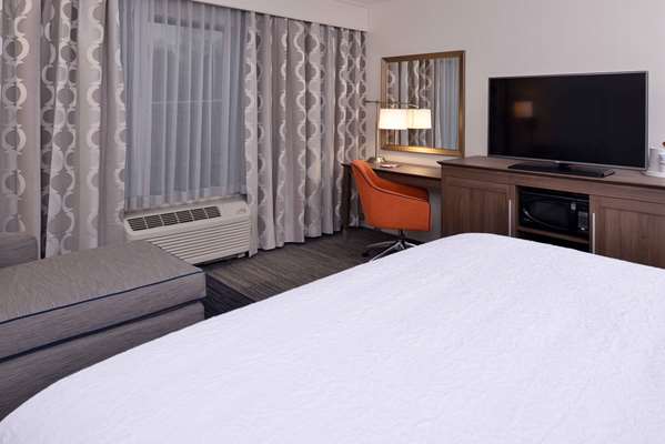  - Hampton Inn & Suites East Greenbush - I-90, Exit 9