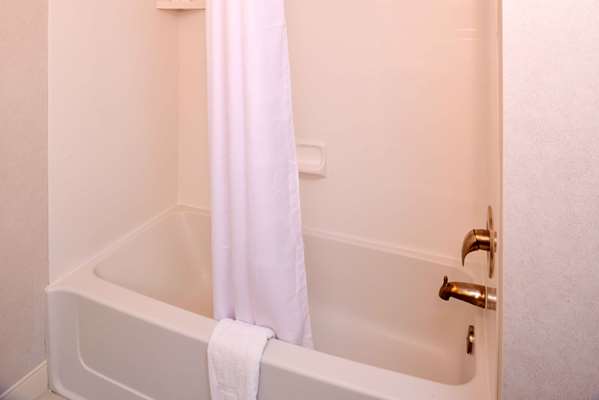  - Hampton Inn & Suites East Greenbush - I-90, Exit 9