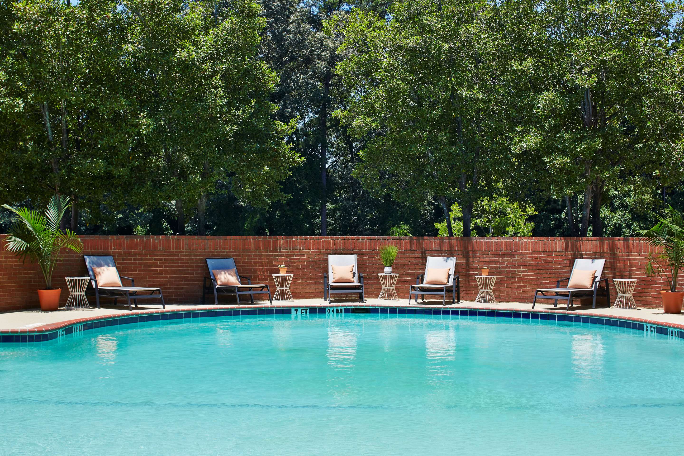 Pool | DoubleTree by Hilton Atlanta Perimeter Dunwoody