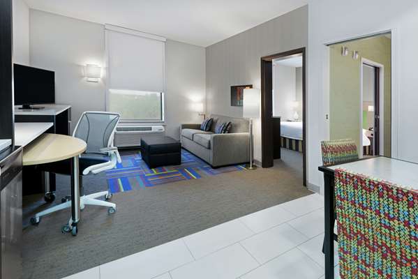  - Home2 Suites by Hilton Airport Austin
