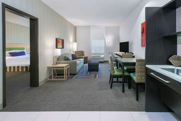  - Home2 Suites by Hilton Airport Austin