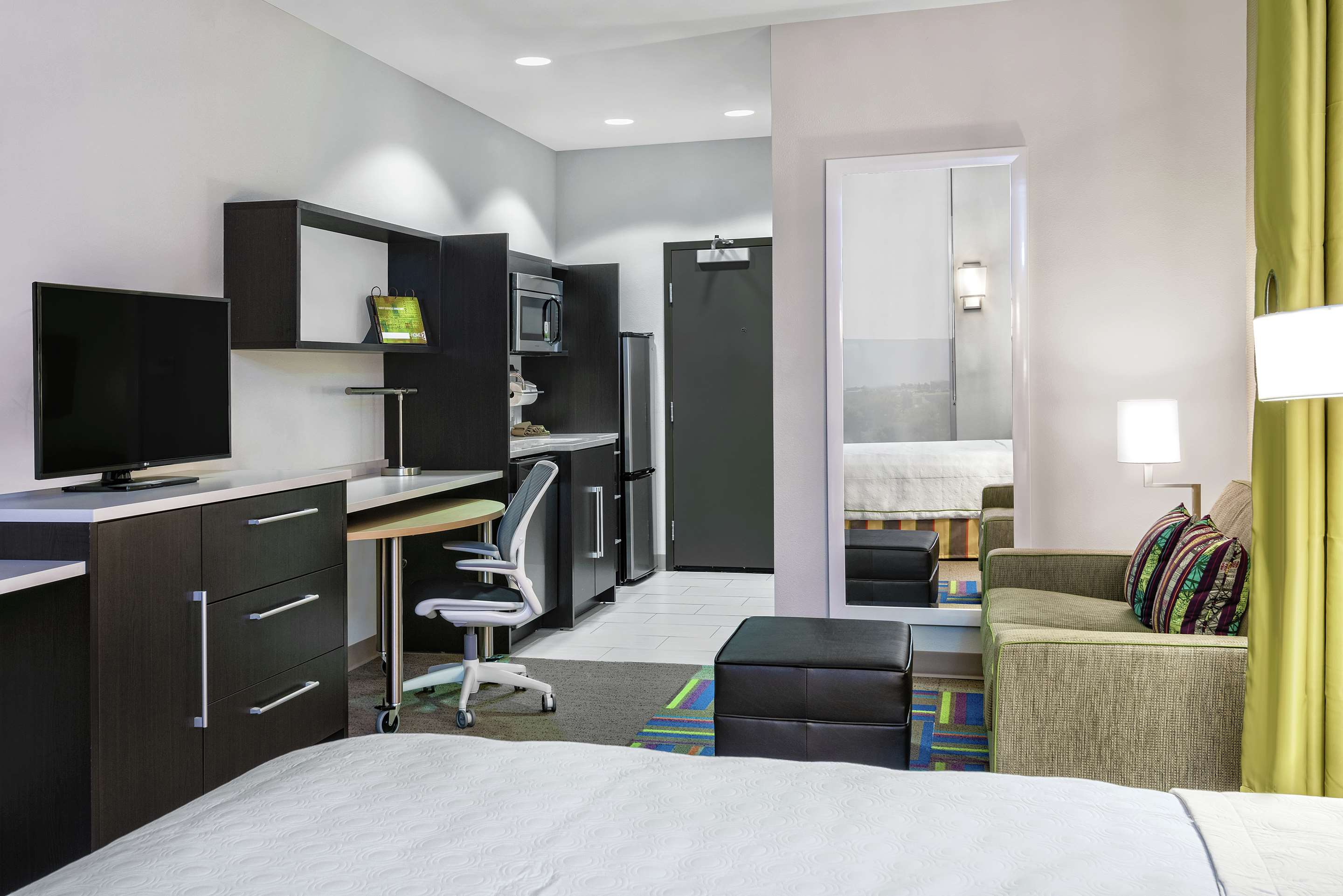 Guest room