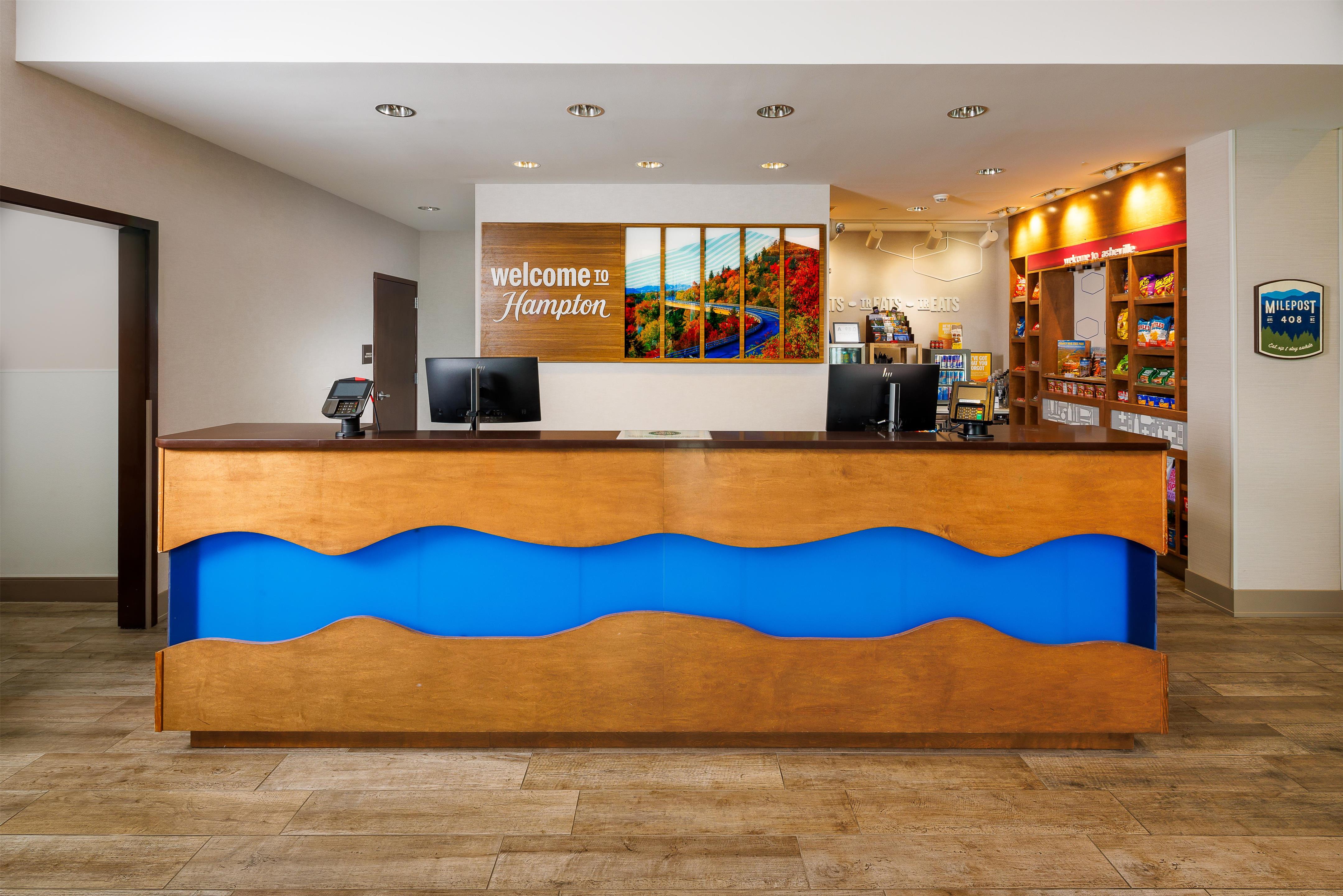 Reception | Hampton Inn & Suites Asheville Biltmore Village