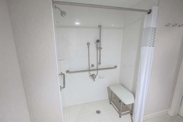  - Hampton Inn Amesbury - I-95, Exit 88