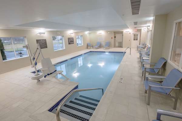 Pool - Hampton Inn Amesbury - I-95, Exit 88