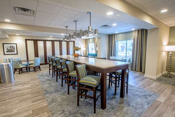 Restaurant - Hampton Inn Amesbury - I-95, Exit 88