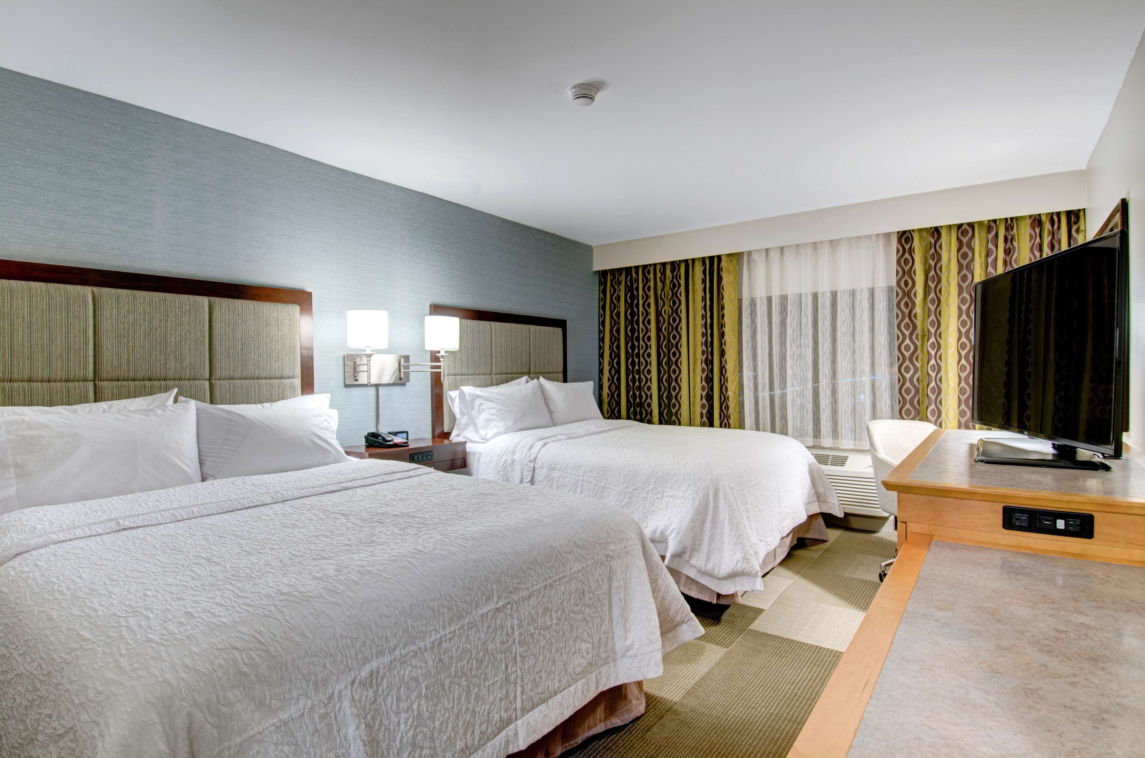 Hampton Inn by Hilton Boston - Westborough Room Type - 2 QUEENS W FRIDGE NOSMOK
