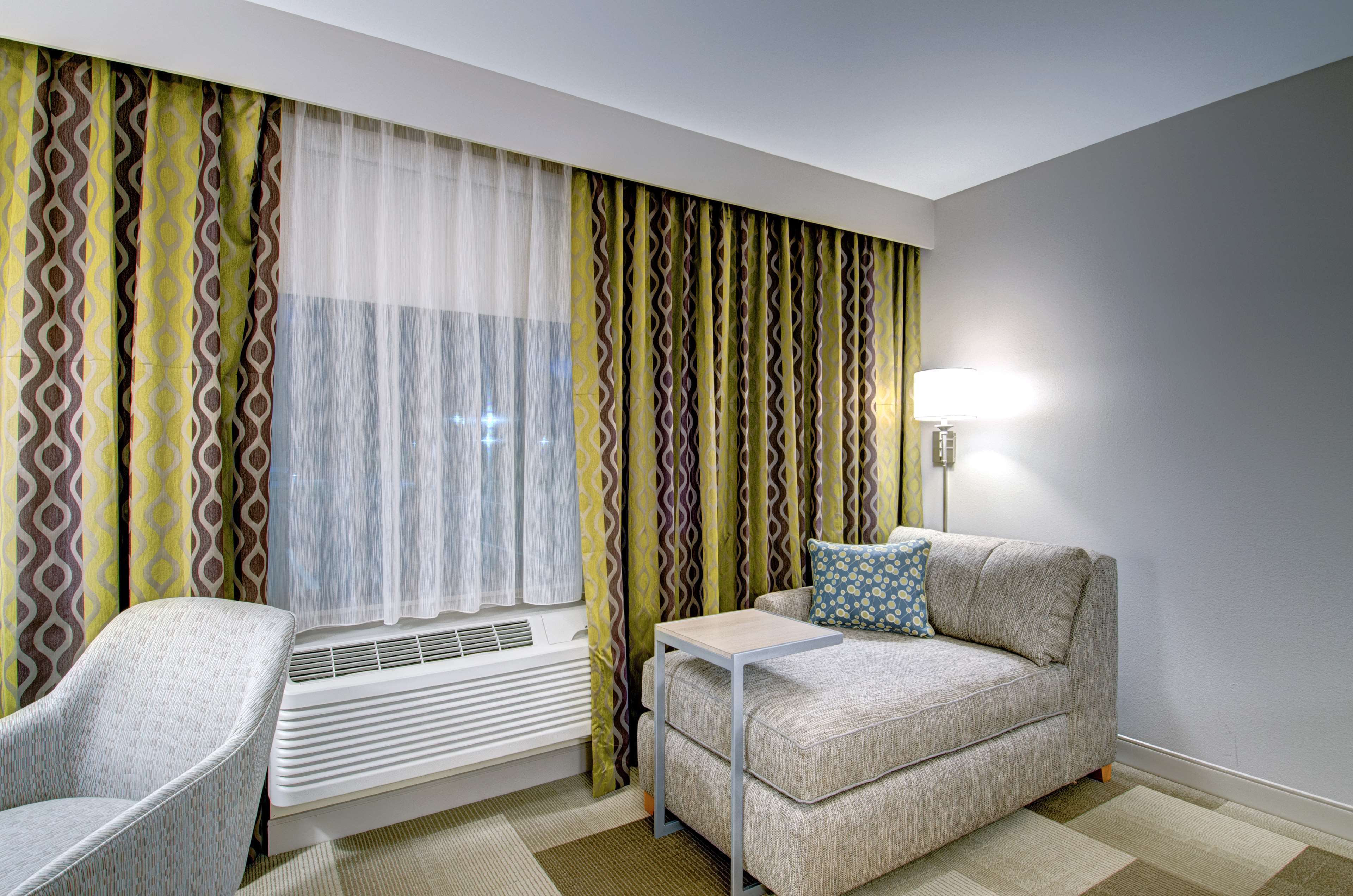 Hampton Inn by Hilton Boston - Westborough - Tap to explore photos