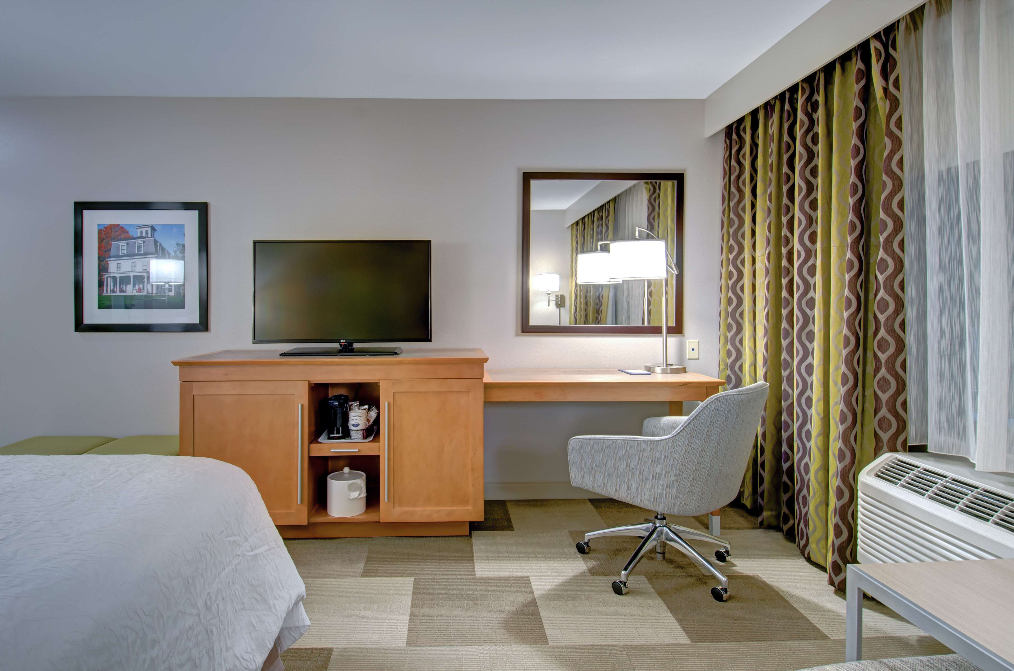 Hampton Inn by Hilton Boston - Westborough Room Type - 1 KNG ACC ROLLIN SHWR NS