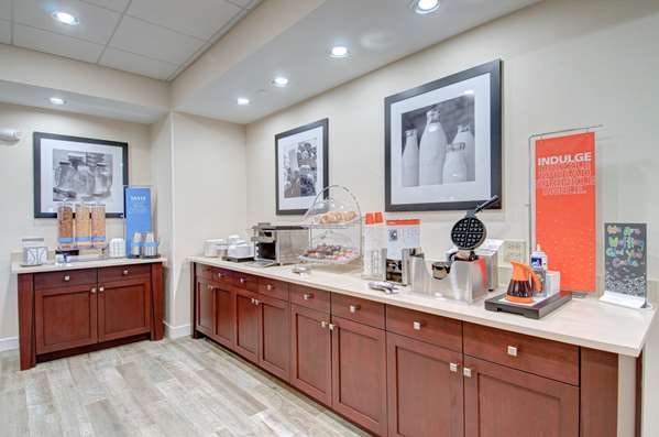 Restaurant - Hampton Inn Westborough - I-495, Exit 59