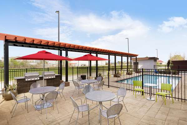 Pool - Home2 Suites by Hilton Southeast Baton Rouge - I-10, Exit 163