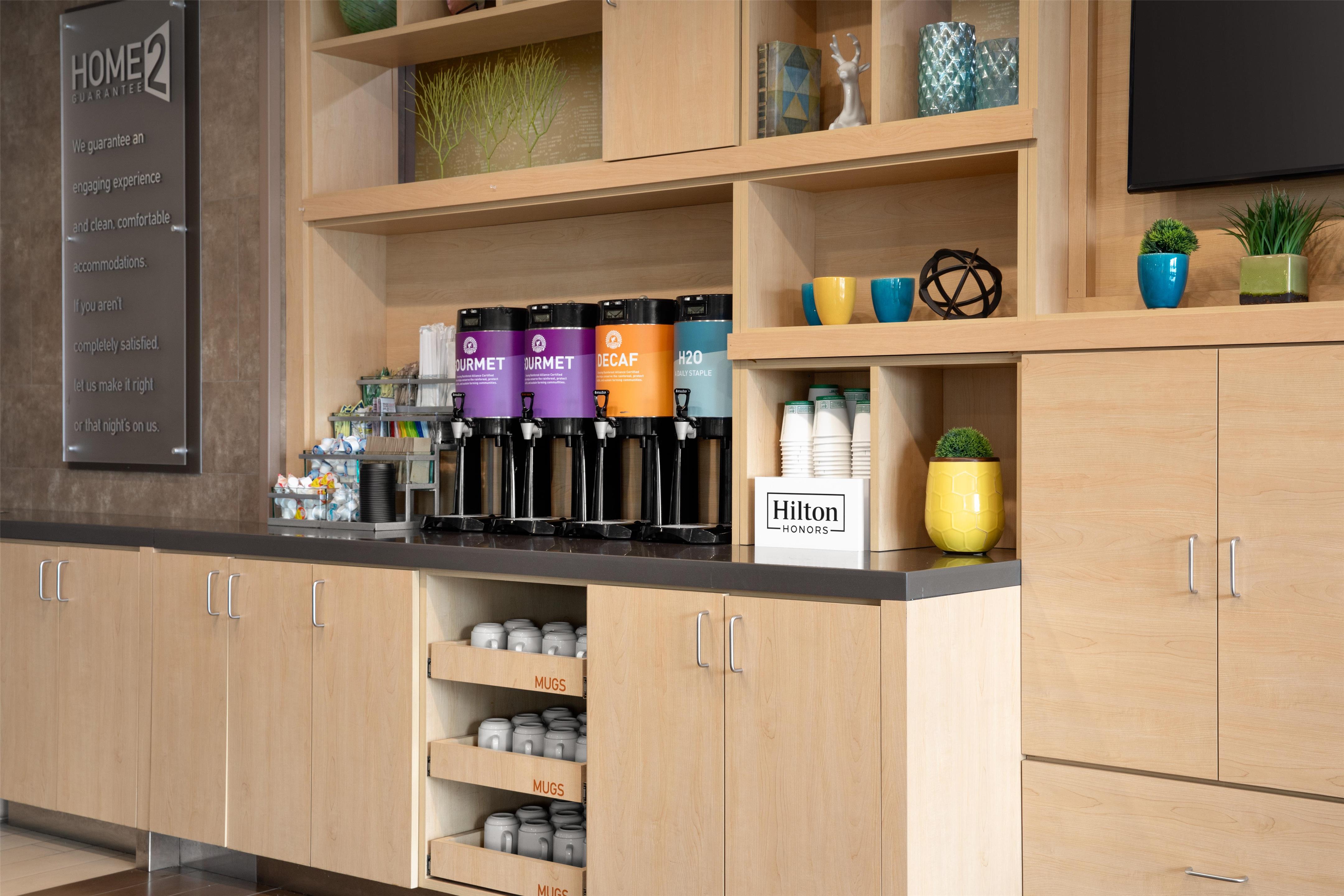 Lobby | Home2 Suites by Hilton Bowling Green Hotel