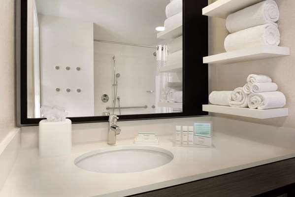  - Hampton Inn West Loop Chicago - I-90 & I-94, Exit 51C