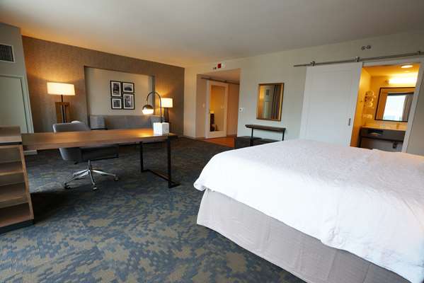  - Hampton Inn West Loop Chicago - I-90 & I-94, Exit 51C