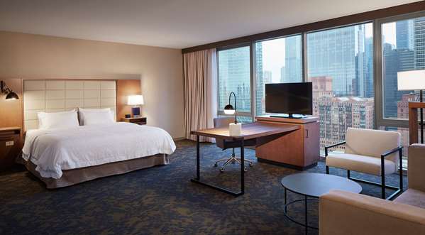  - Hampton Inn West Loop Chicago - I-90 & I-94, Exit 51C