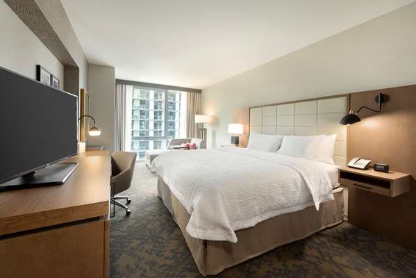  - Hampton Inn West Loop Chicago - I-90 & I-94, Exit 51C