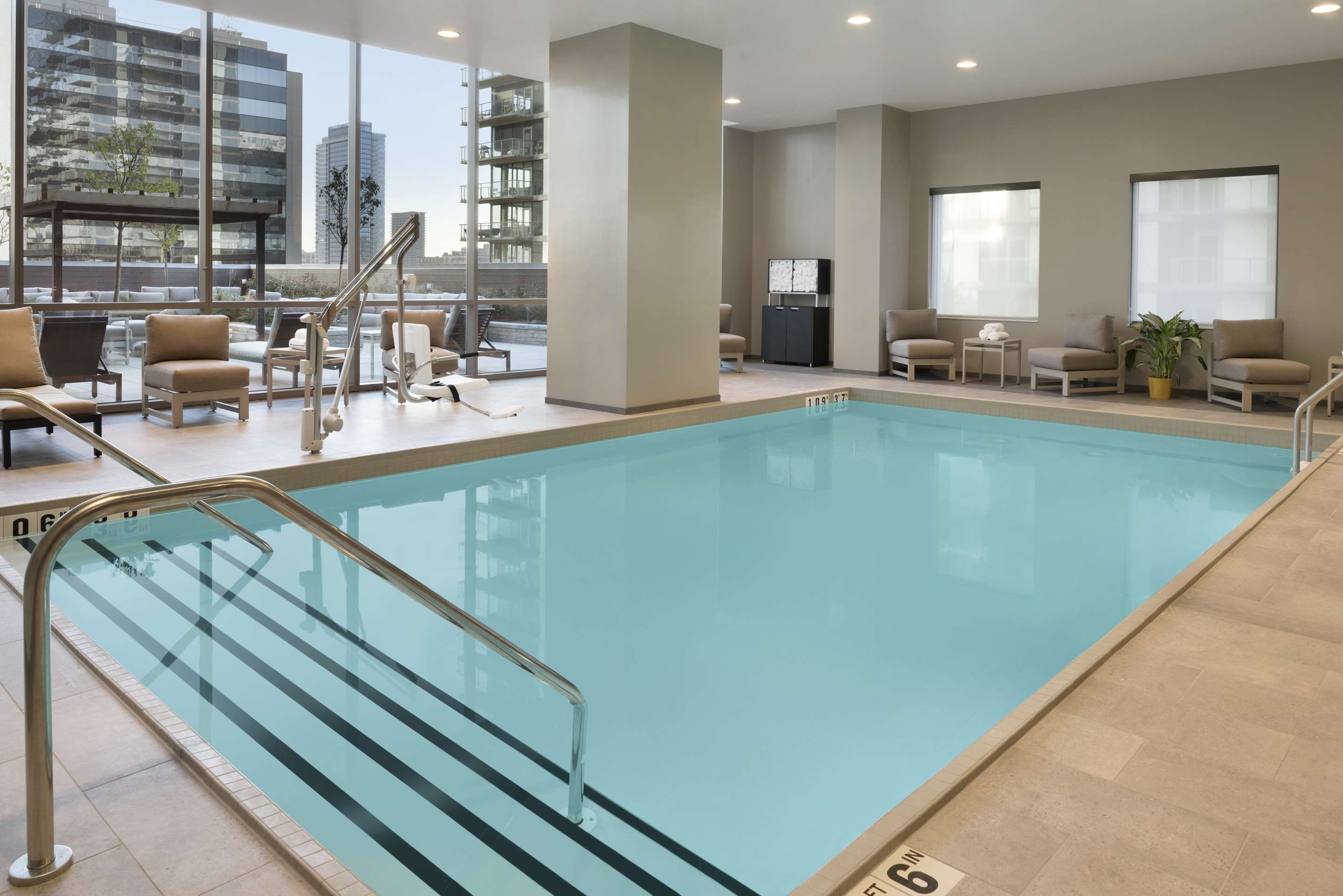 Pool | Hampton Inn Chicago Downtown West Loop