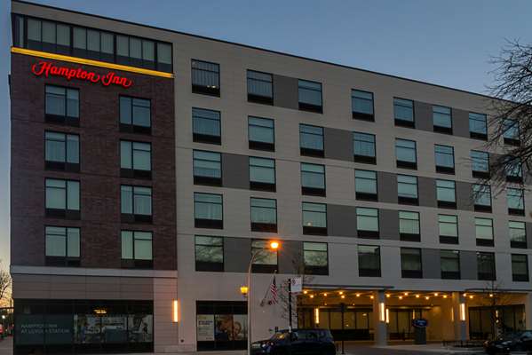 Exterior view - Hampton Inn Loyola Station Chicago