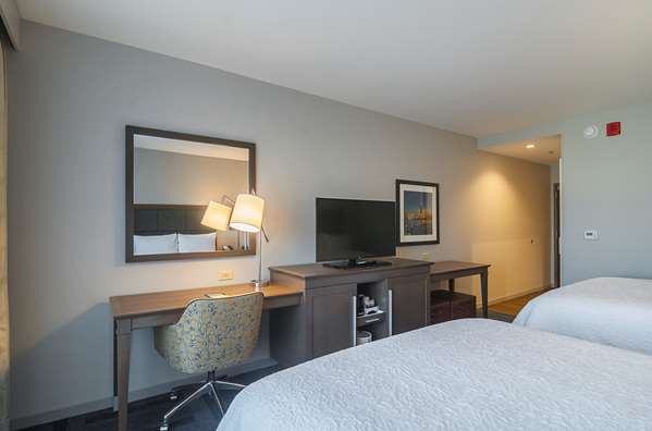  - Hampton Inn Loyola Station Chicago