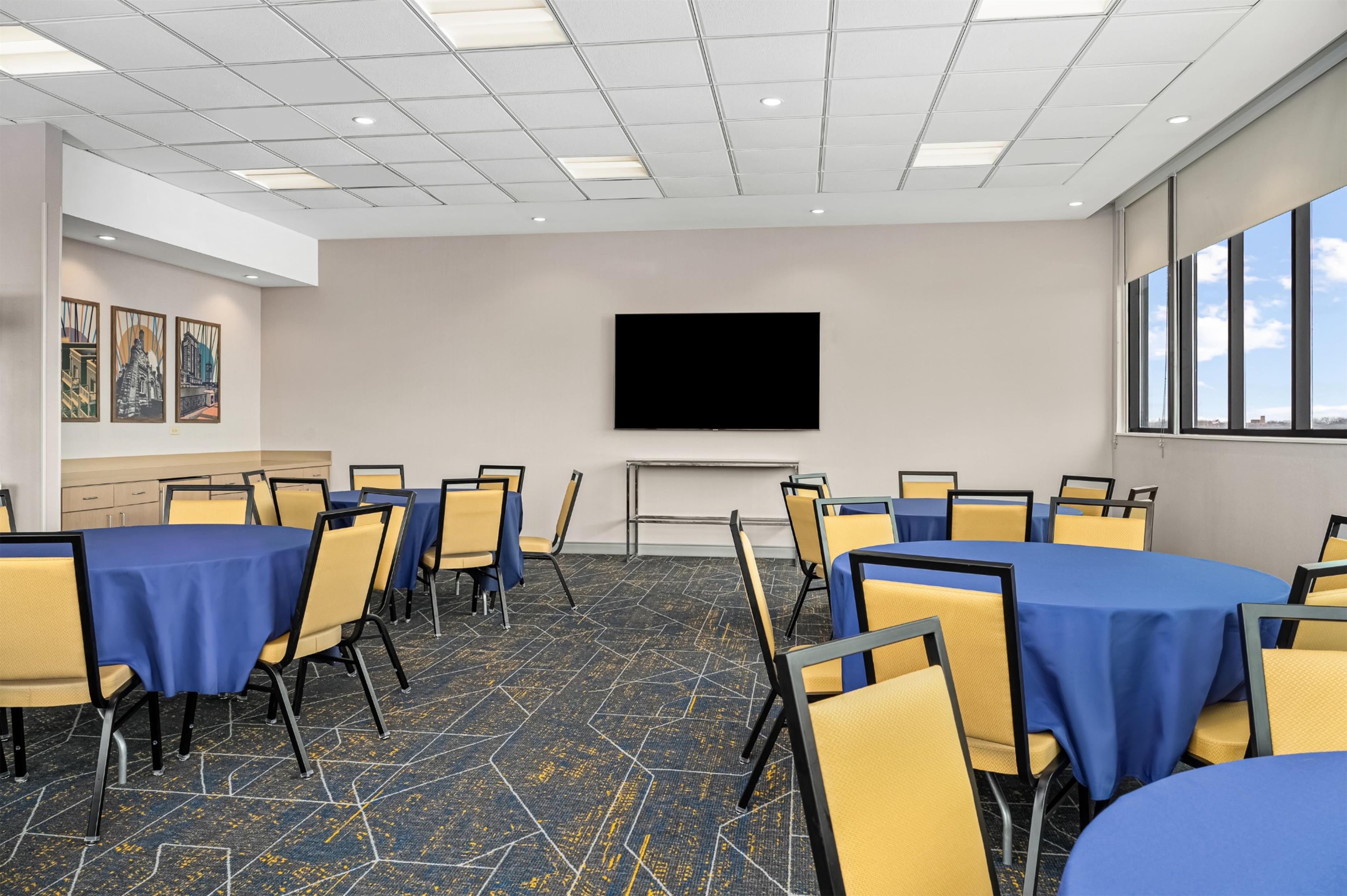 Meeting Room | Hampton Inn Chicago North-Loyola Station