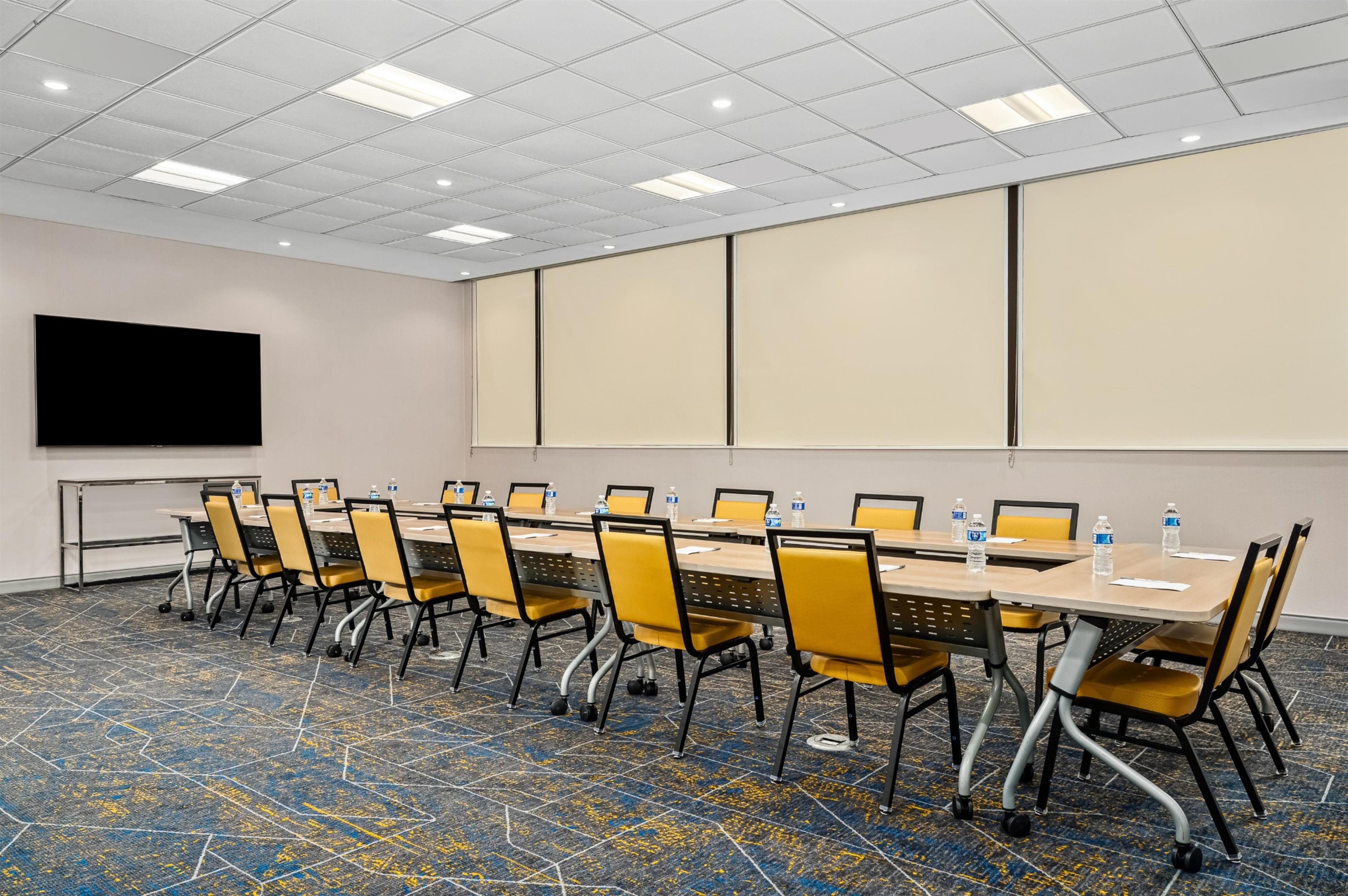 Meeting Room | Hampton Inn Chicago North-Loyola Station