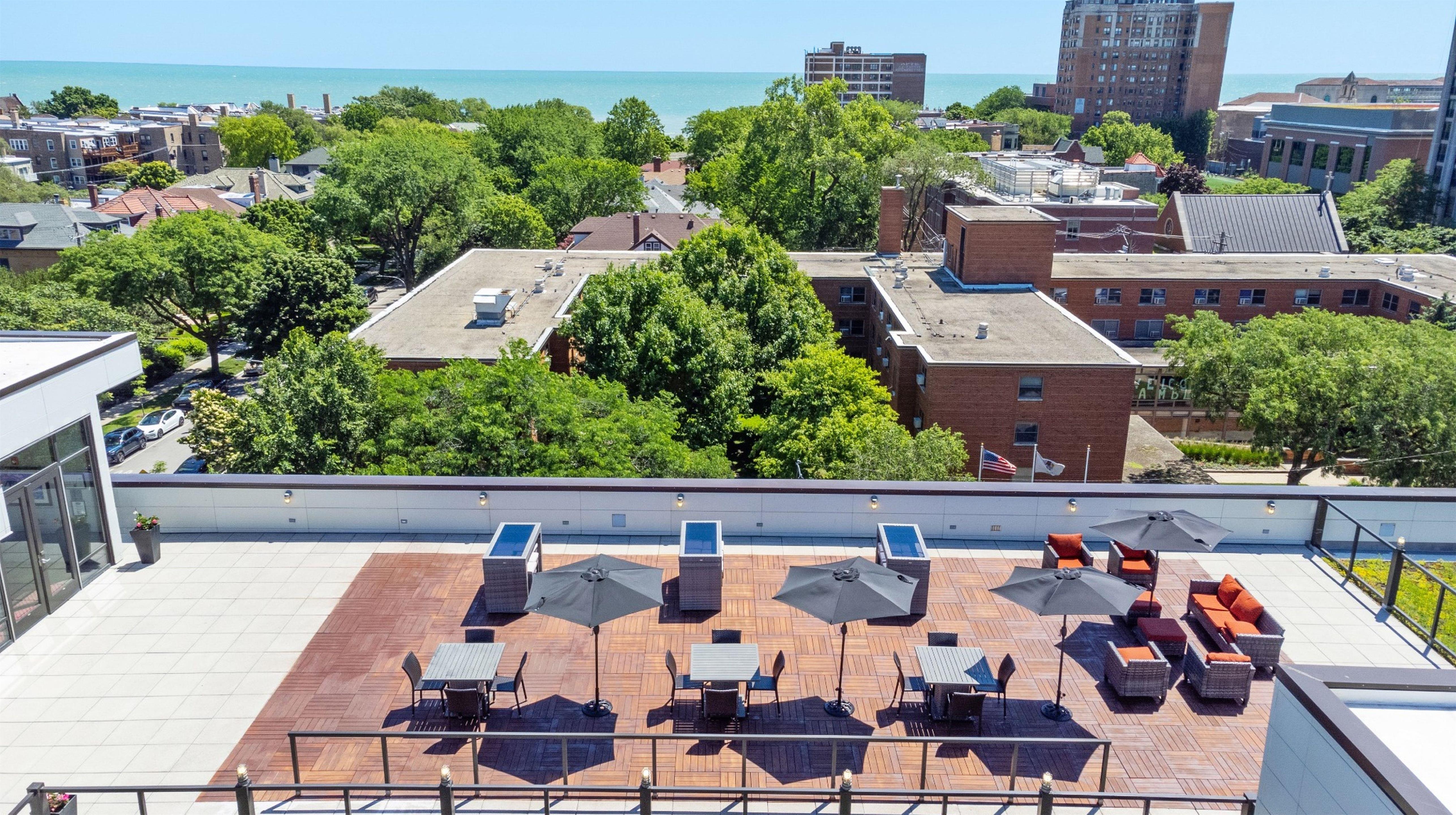 Exterior | Hampton Inn Chicago North-Loyola Station