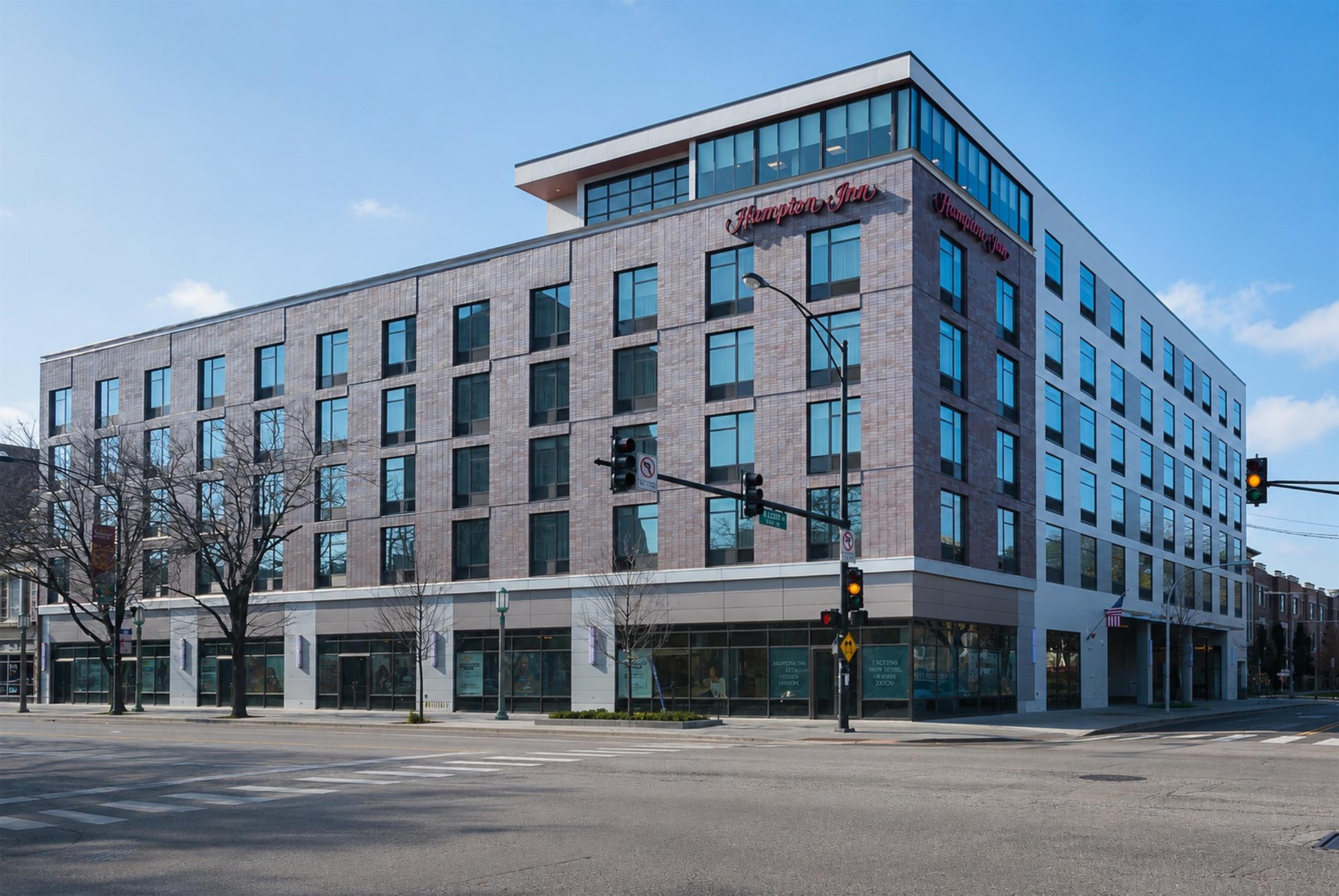 Exterior | Hampton Inn Chicago North-Loyola Station